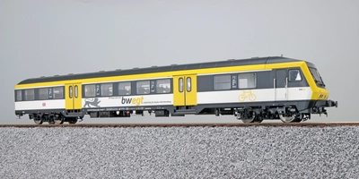 Wagon osobowy 2 klasa typ Bnrdzf 483.1, sterowniczy, szaro-żółty
