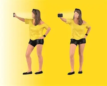 Kobieta strzelająca sobie selfie