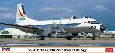 Samolot pasażerski YS-11E 'Electronic Warfare Sq'