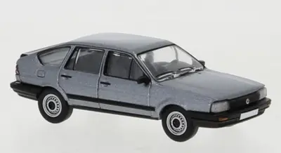 VW Passat B2 1985, metaliczny szary
