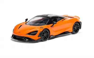 McLaren 765 (z farbami)