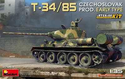 Czechosłowacki czołg średni T-34/85, wersja wczesna, z wnętrzem