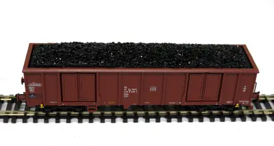 Ładunek węgla do wagonu węglarki 4-oś. l=104mm