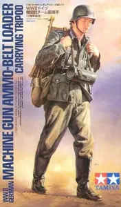 Niemiecki żołnierz, amunicyjny z sekcji CKM