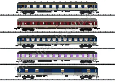 Zestaw 5 wagonów osobowych pociągu D 730 z Norddeich