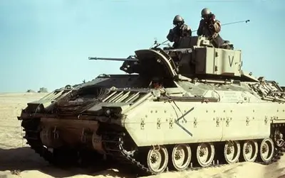 Pancerny wóz wsparcia M2A0 Bradley